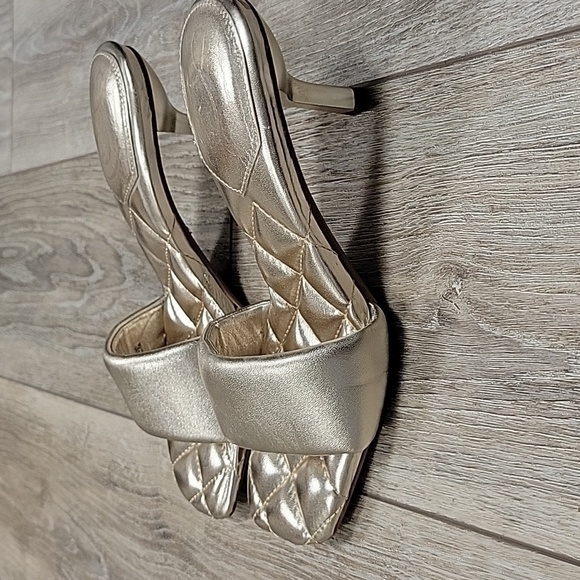 Sam Edelman Size 7 1/2 Gold Starla Quilted Mule - Picture 4 of 8